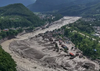 Tragedia en el Himalaya: voraces inundaciones y deslaves dejan al menos 332 muertos y 1.400 desaparecidos en Nepal