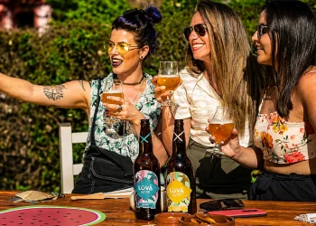 Reconocimiento y tradición: Argentina celebrará por primera vez el Día de la Mujer Cervecera