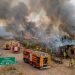 Incendio de gran magnitud en inmediaciones de Calle 11 y Ruta 40: bomberos combaten el fuego