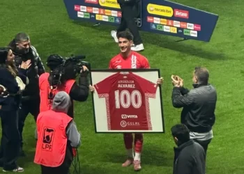 Francisco Álvarez hizo historia en Argentinos Juniors al alcanzar los 100 partidos oficiales