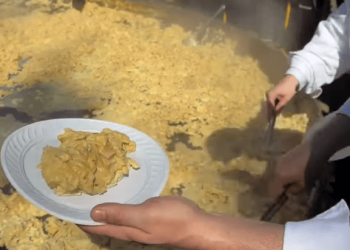 Récord gastronómico en Boulogne: prepararon el omelette más grande de Argentina con 10.000 huevos