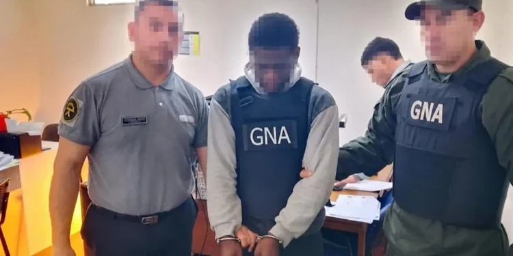 Cayó en San Juan un prófugo internacional de INTERPOL: viajaba en colectivo hacia Jujuy con pedido de captura de Chile