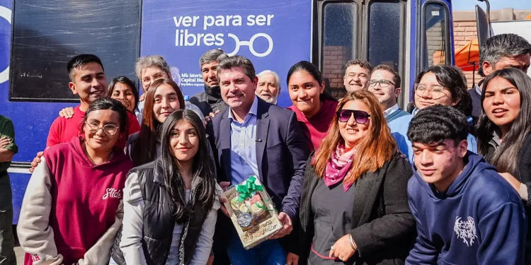 Marcelo Orrego encabezó el operativo «San Juan Cerca» en Huaco para garantizar el acceso a servicios estatales en zonas alejadas