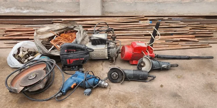 Clausuraron una «chacarita» clandestina en Chimbas y secuestraron más de 230 kilos de cobre y bronce