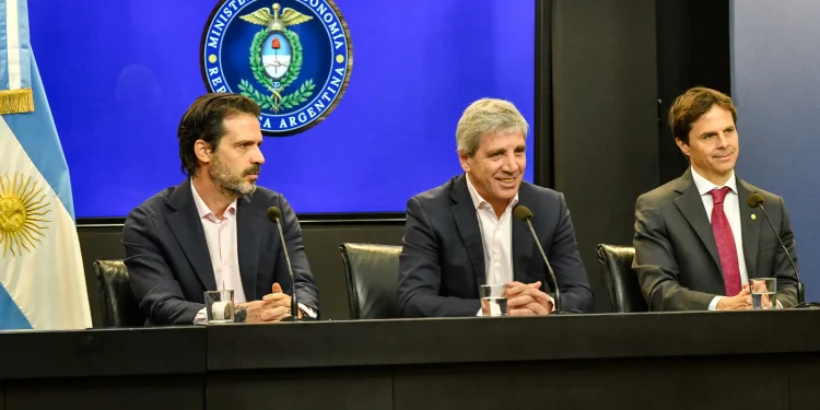 Oficial: el Gobierno destina $2 billones del FGS para créditos hipotecarios con tope de tasa UVA + 7,5%