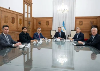 El Gobierno nacional recibió a los gobernadores de la Región Centro en Casa Rosada