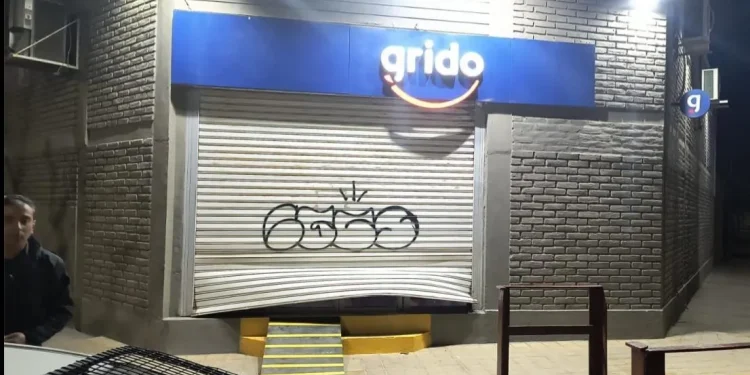 Golpe a una heladería en Chimbas: reventaron persianas, robaron casi $600.000 y detuvieron a un sospechoso con un arma réplica