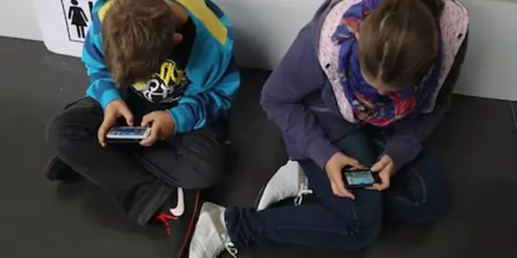 Adicciones digitales e impacto en la niñez: especialistas sanjuaninos advierten sobre los riesgos del uso temprano de pantallas