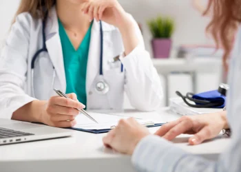 Cada vez más argentinos se quedan sin cobertura médica: el sistema público sumó 231 mil personas en un trimestre