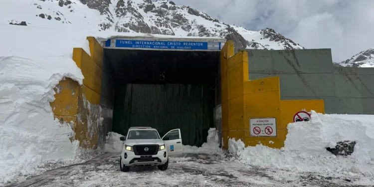 Nuevo cierre preventivo del Paso Cristo Redentor: un temporal de nieve y viento blanco afectará la alta montaña durante varios días