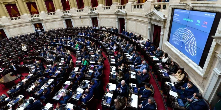 Diputados vuelve a sesionar: el oficialismo busca aprobar la reforma del Banco Central e Inocencia Fiscal II en una jornada con anuncios de Luis Caputo