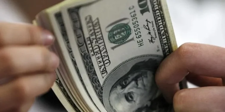 El Gobierno habilitó los créditos en dólares para todas las empresas: los bancos podrán prestar hasta el 15% de sus depósitos