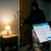 Dos hombres tuvieron una cita sexual en Rawson, después uno encerró al otro y le sacó $70.000 para no divulgar sus chats