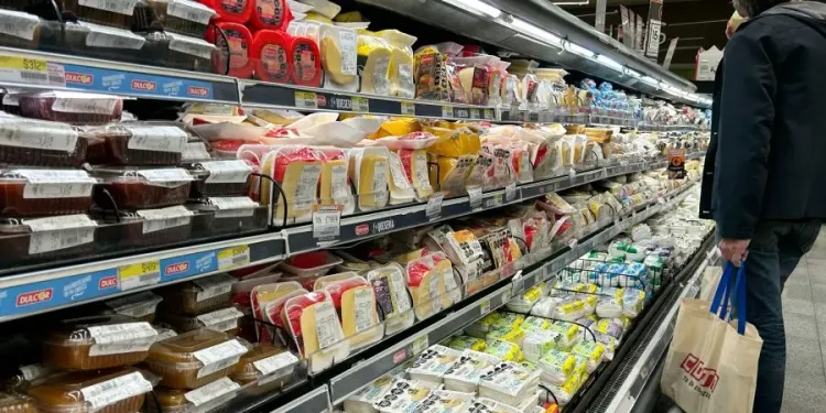 La canasta básica volvió a subir en julio: una familia necesitó más de $1.560.000 para no ser pobre