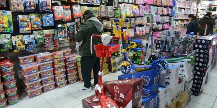Furor de último momento por el Día del Niño en San Juan: el ticket promedio ronda entre $45.000 y $50.000