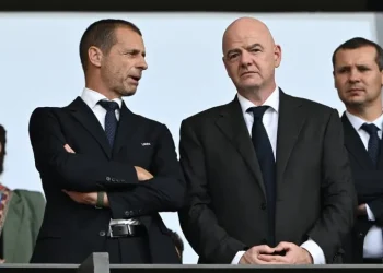 Fuerte rebelión contra Gianni Infantino en la FIFA: UEFA, AFC y Concacaf lo acusan de «engaño» y piden una investigación independiente