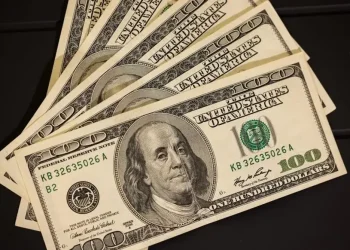 El dólar oficial bordeó los $1.500 y el mercado anticipa mayor demanda de cobertura hacia 2027