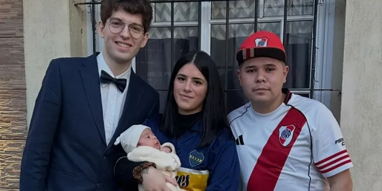 De Twitch a la vida real: Davo Xeneize cumplió su promesa y se convirtió en el padrino de un bebé que lo escuchaba desde la panza