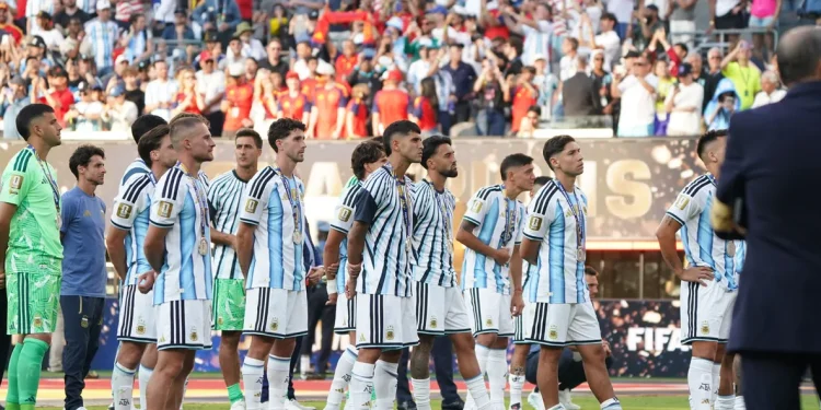 La AFA apelará ante la FIFA por las duras sanciones que complican a la Selección Argentina