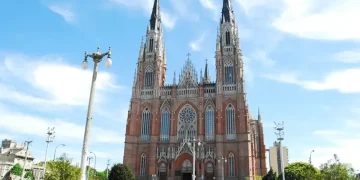 Orgullo argentino: la Catedral de La Plata eliminó a tres gigantes de Europa y va por el título de la mejor del mundo