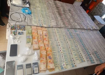 Gozaban de salidas transitorias, vendían droga y cayeron tras allanamientos: secuestraron estupefacientes y casi $6 millones