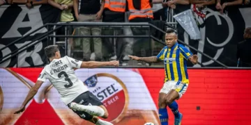 Desilusión en Brasil: Rosario Central cayó ante Corinthians con un hombre de más y se despidió de la Copa Libertadores