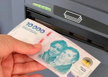 Sueldos estatales: el Ministerio de Economía confirmó que el 29 de agosto se pagan los haberes con 4% de aumento