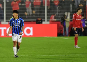 Papelón en la Copa Argentina: Atlético Tucumán goleó a Independiente y lo eliminó en Rosario