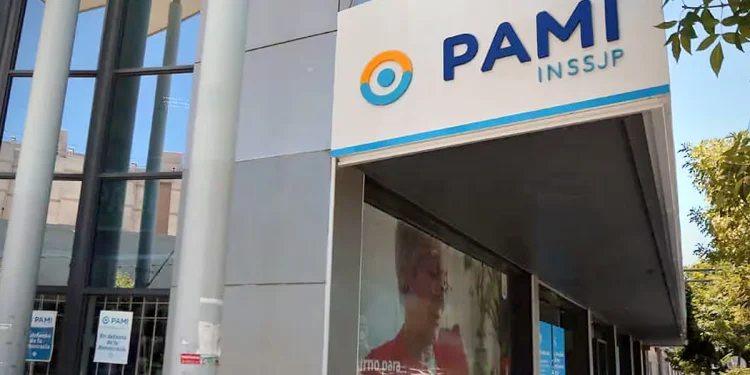 Conflicto en la salud: clínicas privadas suspenden la atención a afiliados de PAMI por 48 horas en San Juan y otras tres provincias