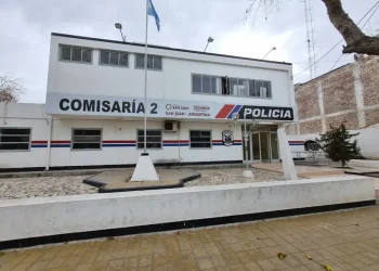 Comisaría 2da: condenaron e inhabilitaron a un policía por golpear a un preso esposado