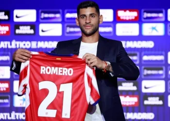 «Quiero dejar mi nombre en la historia del club»: Cuti Romero fue presentado oficialmente en Atlético de Madrid