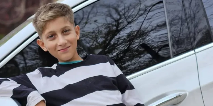 «Lo lograste»: el conmovedor momento en que unos padres le anuncian a su hijo de 11 años que venció al cáncer