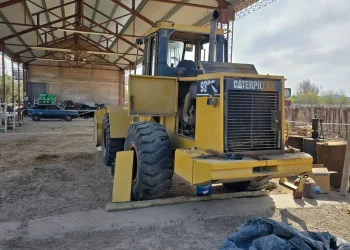 Tragedia laboral en Ullum: un operario murió aplastado por la pala de una máquina dentro de una finca