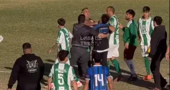Escándalo tras el clásico: Desamparados repudió la agresión de su DT Del Cero al PF de Unión y analiza sanciones disciplinarias