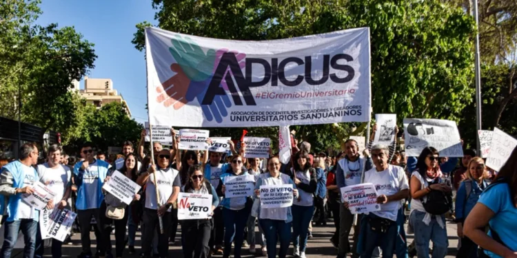 Paro de 72 horas en la UNSJ: docentes ratifican la medida, advierten que peligra el ciclo 2027 y cuestionan el amparo de los padres