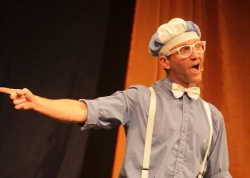 Llega «El Explorador» al Teatro Sarmiento: un show teatral interactivo con música, risas y aventuras para conectar a toda la familia