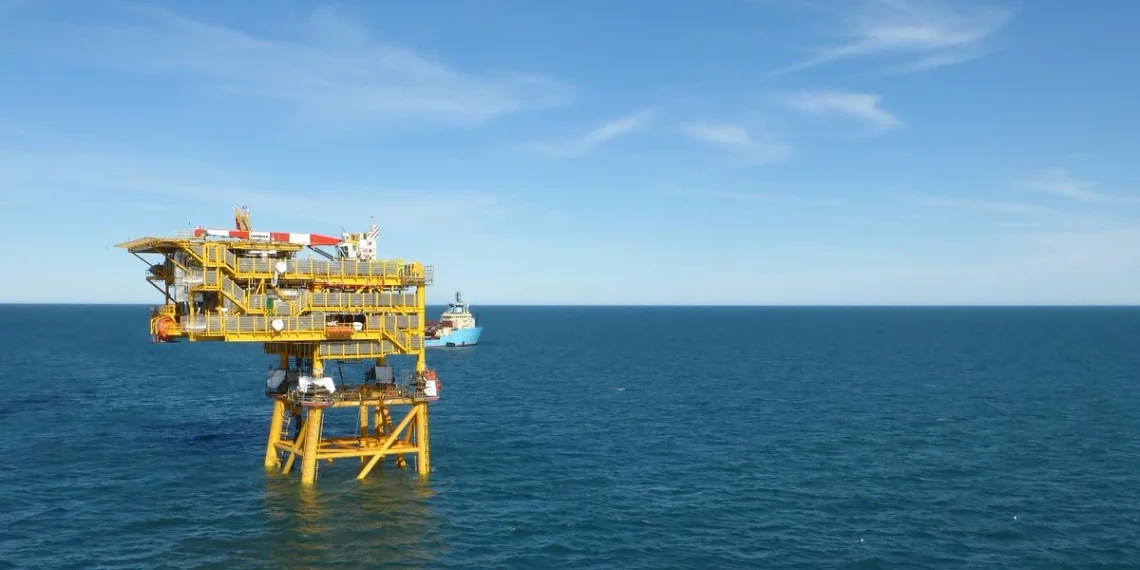 El Gobierno oficializó por decreto las medidas por Malvinas: refuerzo de fondos para Defensa y sanciones a petroleras