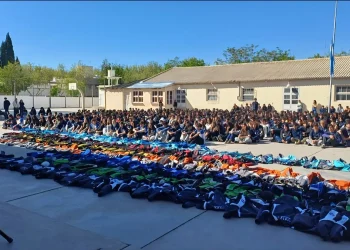 Tensión y dolor en la Escuela Industrial: sentada de alumnos por el manejo directivo ante la muerte de un compañero