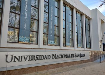 Paro docente en los preuniversitarios: un grupo de padres presentará un amparo en la Justicia Federal para exigir la vuelta a clases