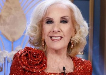 Preocupación en el mundo del espectáculo: internaron a Mirtha Legrand por una afección respiratoria en el Sanatorio Mater Dei