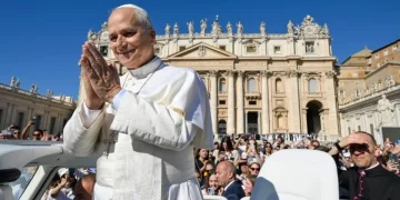 El papa León XIV respaldó seis proyectos multisectoriales frente al avance de la inteligencia artificial y pidió no delegar decisiones humanas a algoritmos