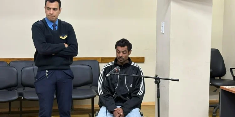 Prisión preventiva para el sereno de un club de Calingasta que amenazó con un revólver a dos vecinos que buscaban una gallina