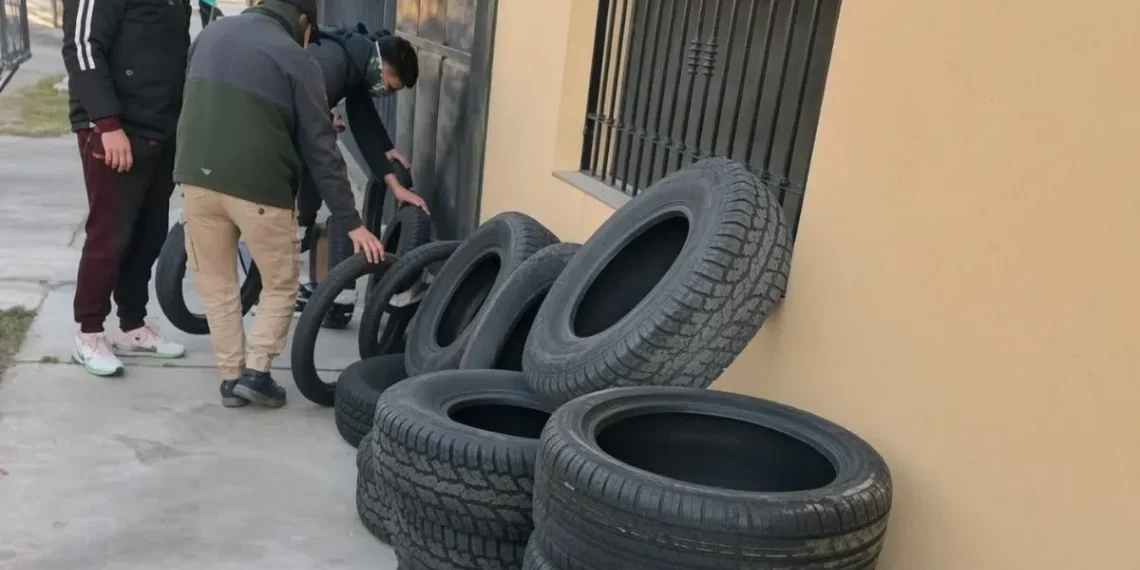 Escándalo en la Policía de San Juan: detuvieron a un cabo del taller mecánico tras hallar 28 cubiertas oficiales nuevas en Rivadavia