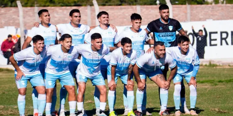 Del Bono ganó un partido bravo en Rawson y quedó a un paso de sellar su regreso a Primera División