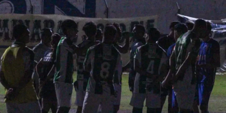 Se cortó la luz en Villa Krause: suspendieron el clásico entre Unión y Desamparados cuando empataban 1 a 1 a los 29 minutos