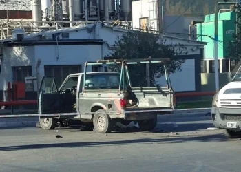 Tragedia vial en San Juan: un joven motociclista murió tras un violento choque contra una camioneta