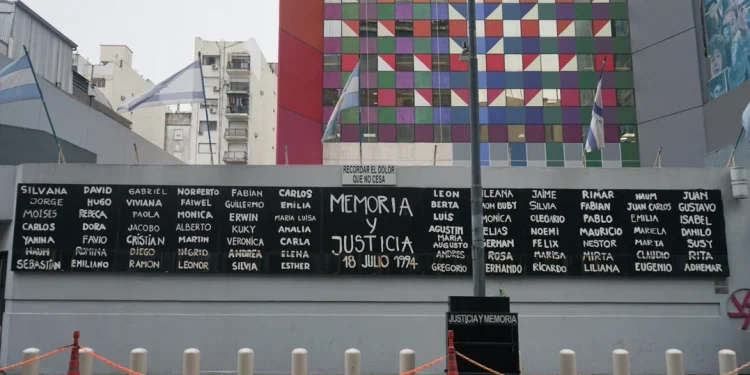 Causa AMIA: qué pasos procesales restan para que la Justicia concrete el histórico juicio en ausencia