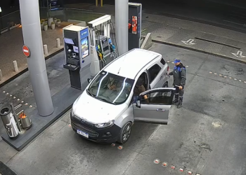 Cargó combustible y escapó a toda velocidad sin pagar en una estación YPF de Capital