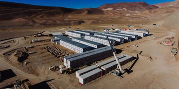 Primicia de Radio Colón: la UOCRA y Vicuña Corp. firmaron un histórico convenio colectivo para blindar el trabajo en el cobre sanjuanino