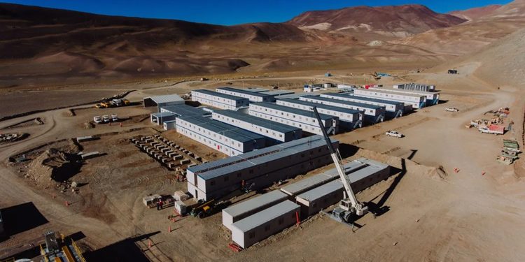 Primicia de Radio Colón: la UOCRA y Vicuña Corp. firmaron un histórico convenio colectivo para blindar el trabajo en el cobre sanjuanino